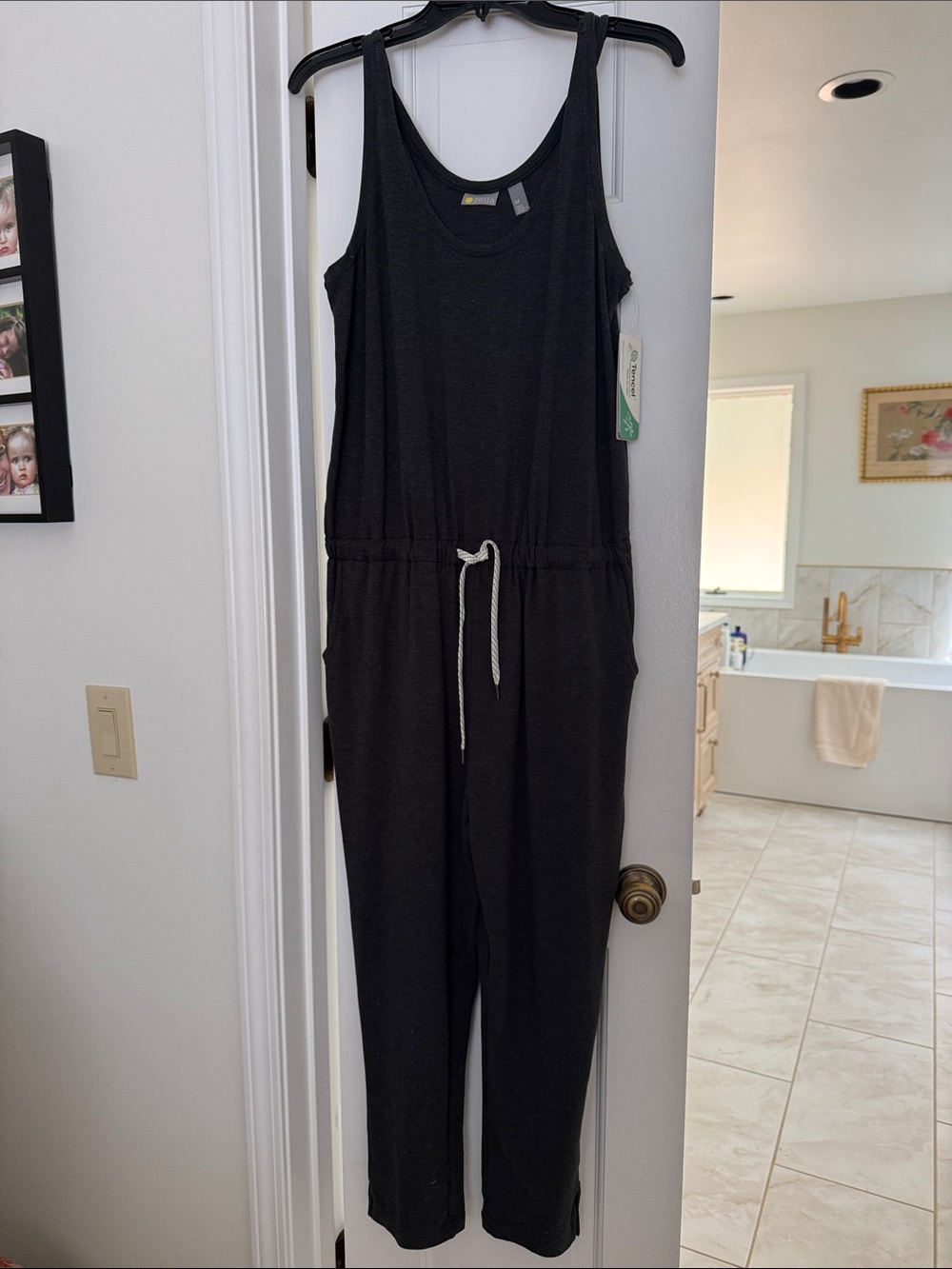 Cute one piece jumper-.band new